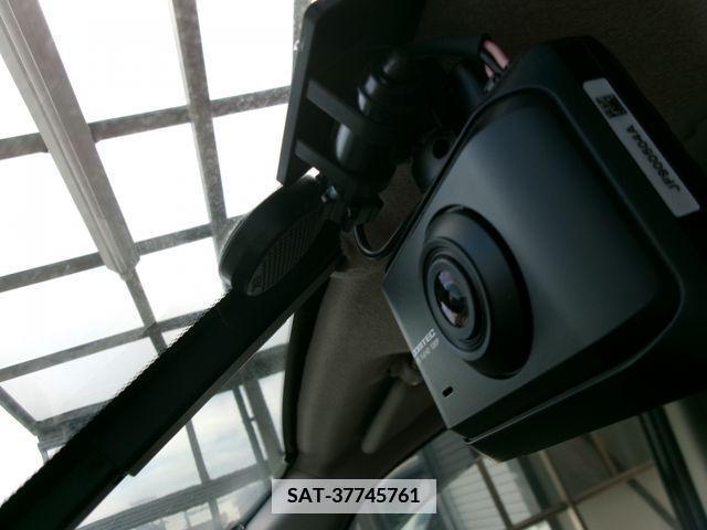 Nissan SERENA 2013-08 368075-26
