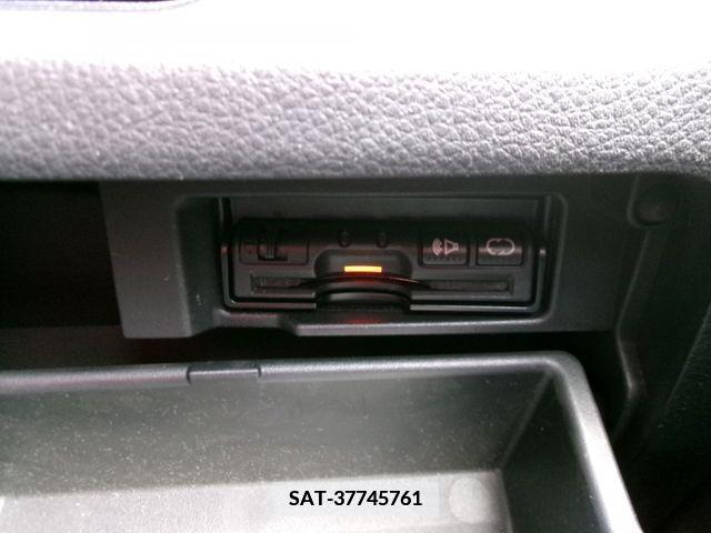 Nissan SERENA 2013-08 368075-24