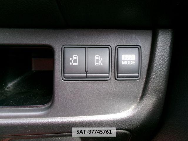 Nissan SERENA 2013-08 368075-22