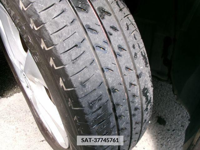 Nissan SERENA 2013-08 368075-11