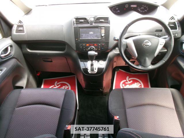 Nissan SERENA 2013-08 368075-1