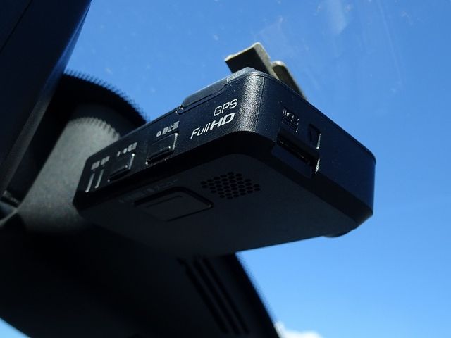 Nissan SERENA 2016-08 17655-23