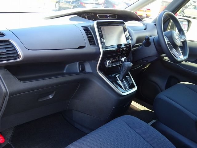 Nissan SERENA 2016-08 17655-15