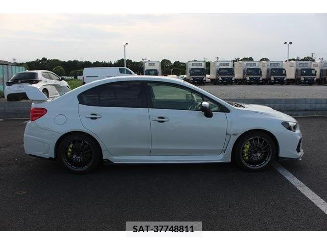 Subaru WRX STI 2017-07 371156-7