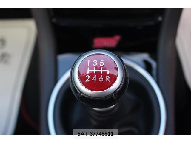 Subaru WRX STI 2017-07 371156-16