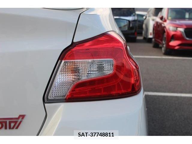 Subaru WRX STI 2017-07 371156-10