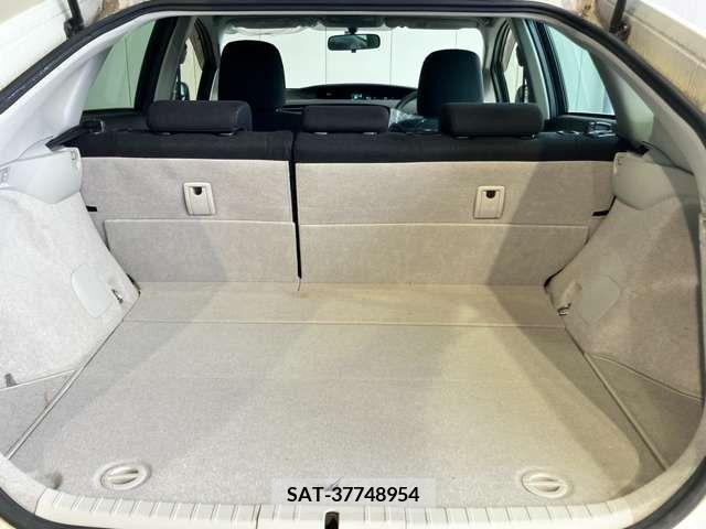 Toyota PRIUS 2015-09 281824-16