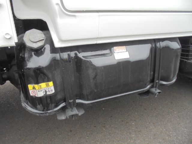 Isuzu ELF TRUCK 2011-12 8076-21