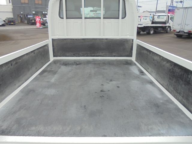 Isuzu ELF TRUCK 2011-12 8076-28