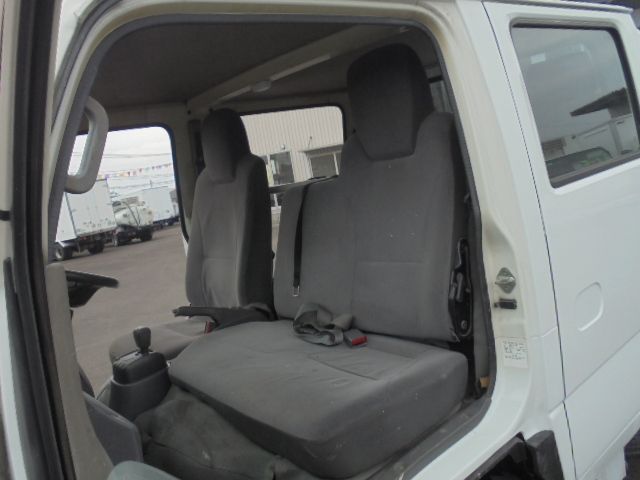 Isuzu ELF TRUCK 2011-12 8076-4