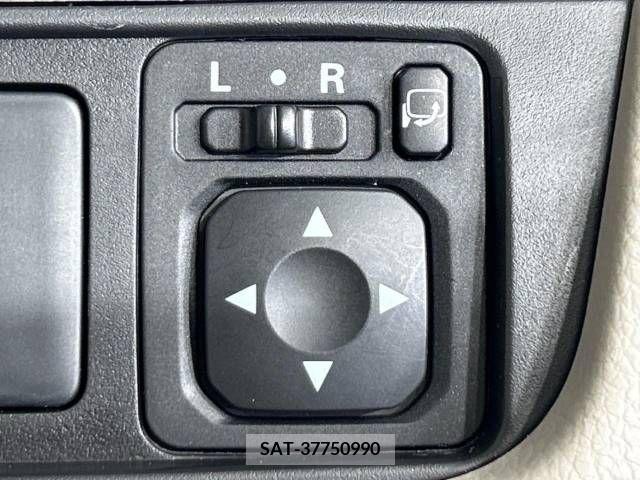 Nissan DAYZ 2017-05 323387-7