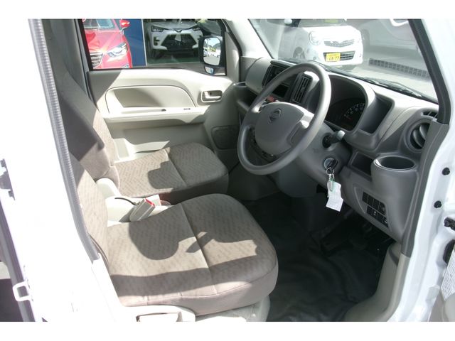 Nissan CLIPPER 2022-11 13657-20