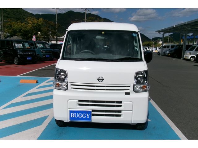 Nissan CLIPPER 2022-11 13657-1