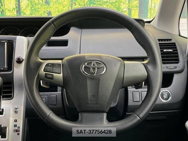 Toyota VOXY 2010-11 328111-12