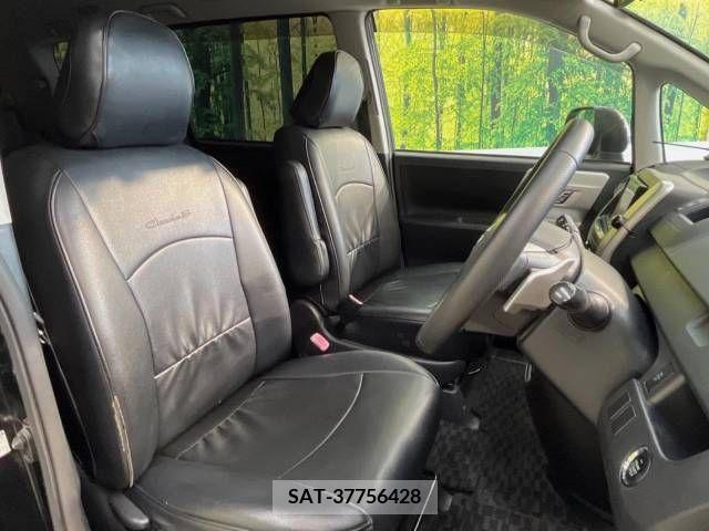 Toyota VOXY 2010-11 328111-8