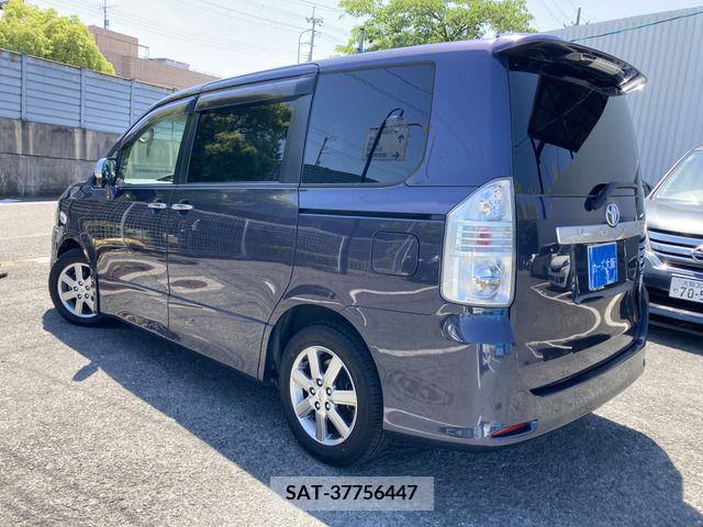 Toyota VOXY 2008-07 289257-3