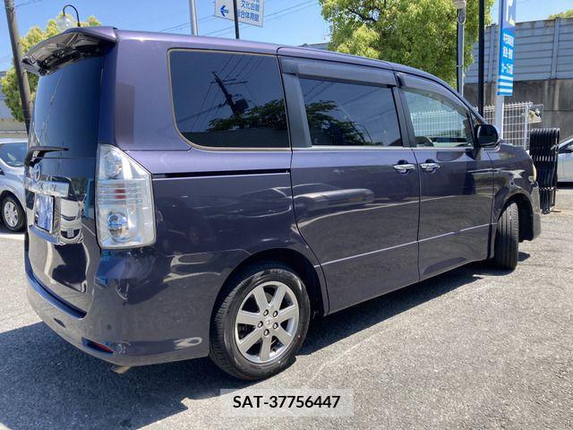 Toyota VOXY 2008-07 289257-2
