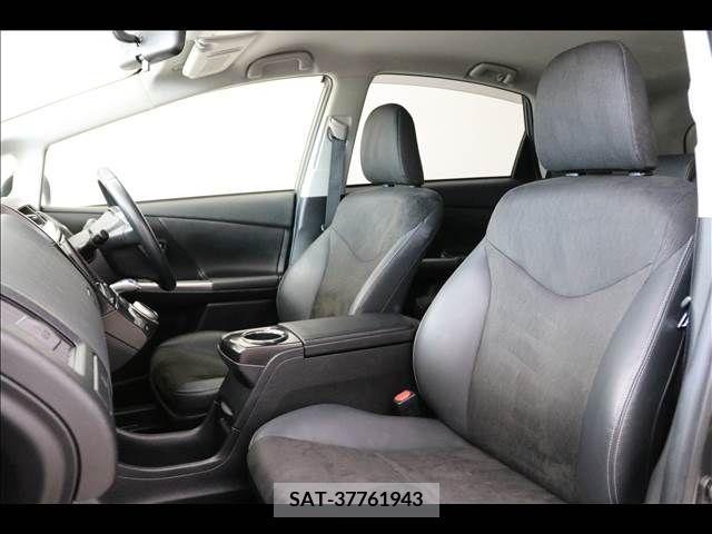 Toyota PRIUS ALPHA 2014-11 366781-17