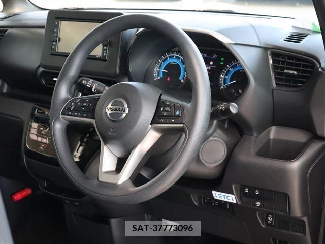 Nissan ROOX 2022-07 354639-10