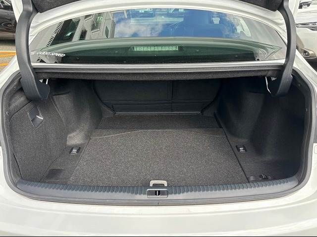 Lexus IS 2013-06 185966-12