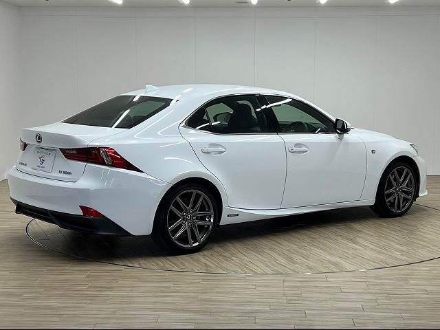 Lexus IS 2013-06 185966-15