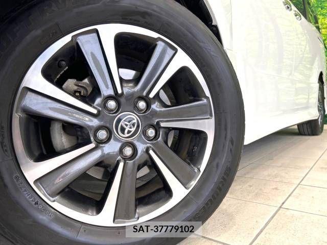 Toyota VOXY 2019-12 243426-13