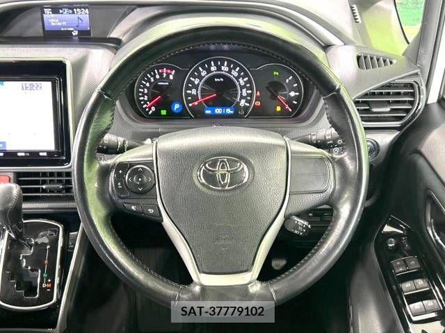 Toyota VOXY 2019-12 243426-11