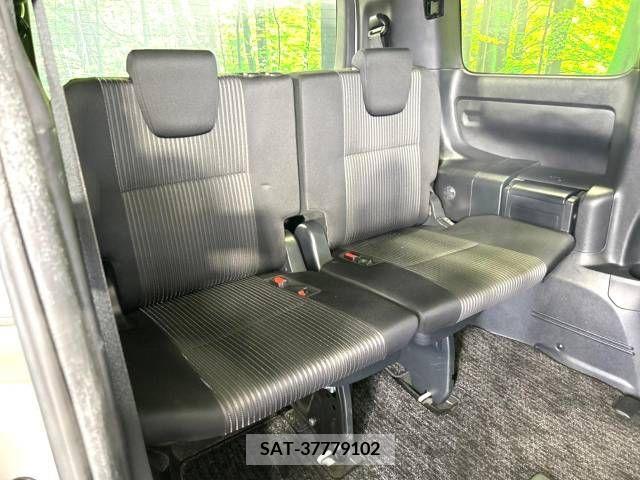 Toyota VOXY 2019-12 243426-10