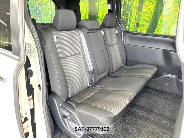 Toyota VOXY 2019-12 243426-9