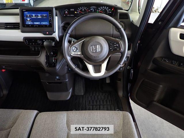 Honda N BOX 2022-01 335989-9