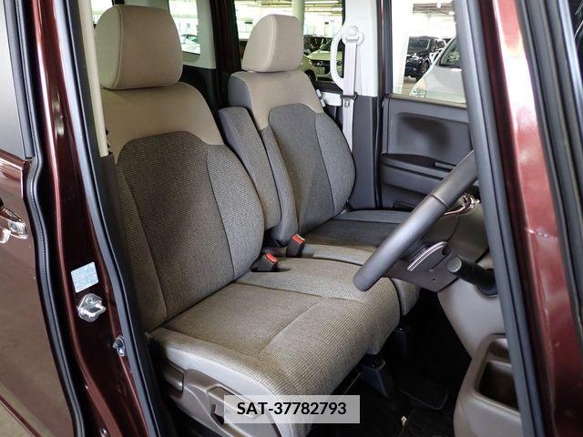 Honda N BOX 2022-01 335989-11