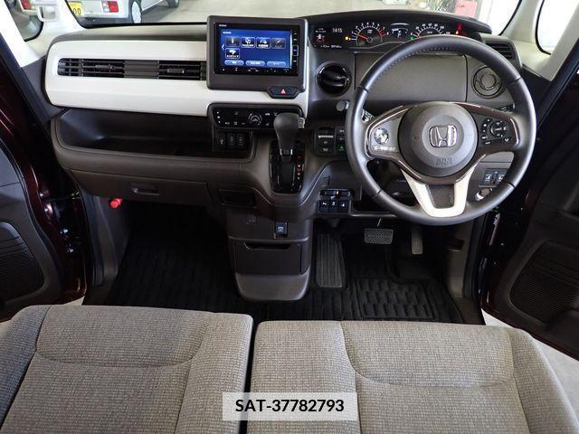 Honda N BOX 2022-01 335989-2