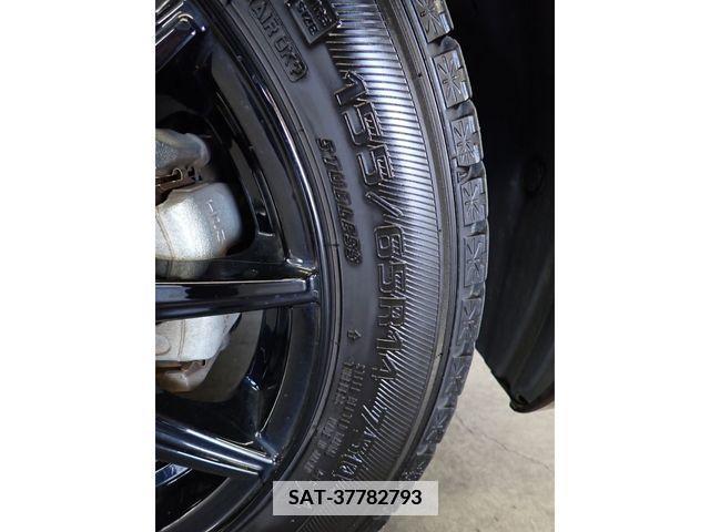Honda N BOX 2022-01 335989-27
