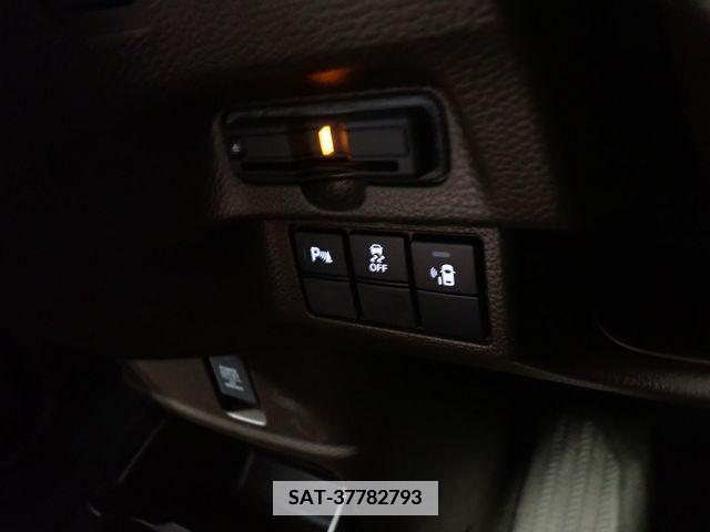 Honda N BOX 2022-01 335989-23