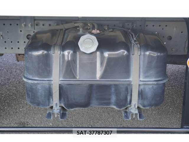 Isuzu FORWARD 2013-02 208200-19