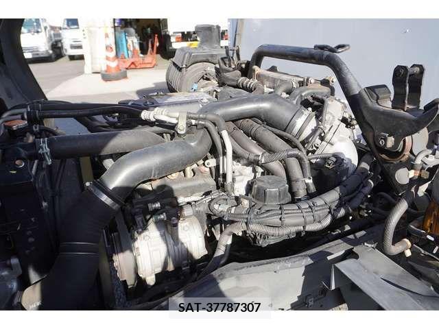 Isuzu FORWARD 2013-02 208200-14