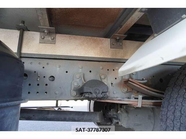 Isuzu FORWARD 2013-02 208200-11