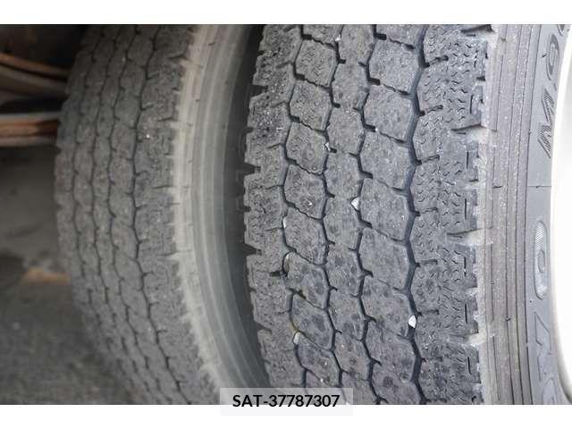 Isuzu FORWARD 2013-02 208200-10
