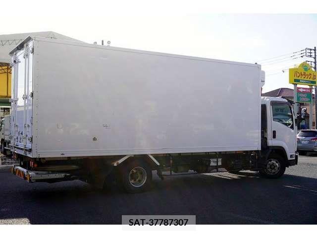 Isuzu FORWARD 2013-02 208200-7