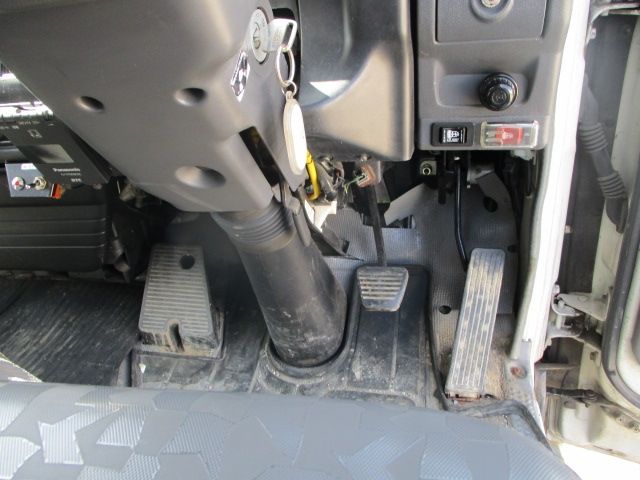 Isuzu ELF TRUCK 2006-03 3355-15