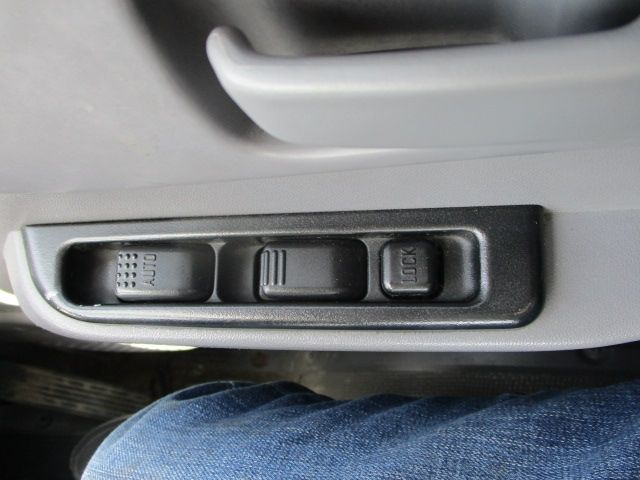 Isuzu ELF TRUCK 2006-03 3355-19