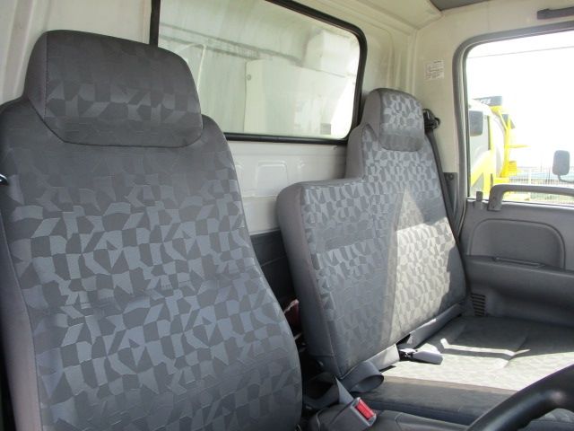 Isuzu ELF TRUCK 2006-03 3355-12
