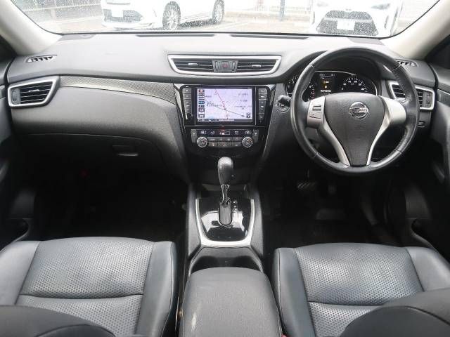 Nissan X-TRAIL 2015-09 14802-1