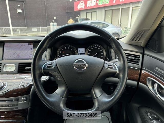 Nissan FUGA 2013-06 324773-13