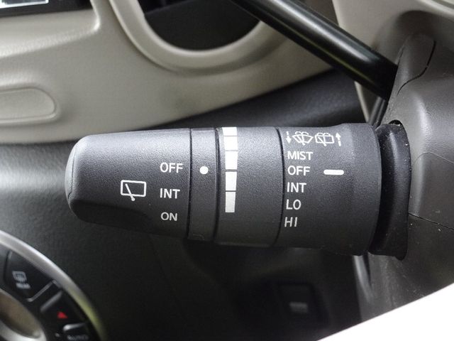 Nissan CUBE 2011-11 1722-16