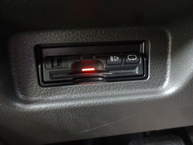 Nissan CUBE 2011-11 1722-23
