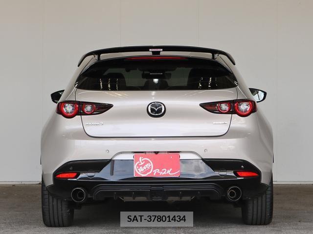 Mazda MAZDA3 2022-01 277393-8