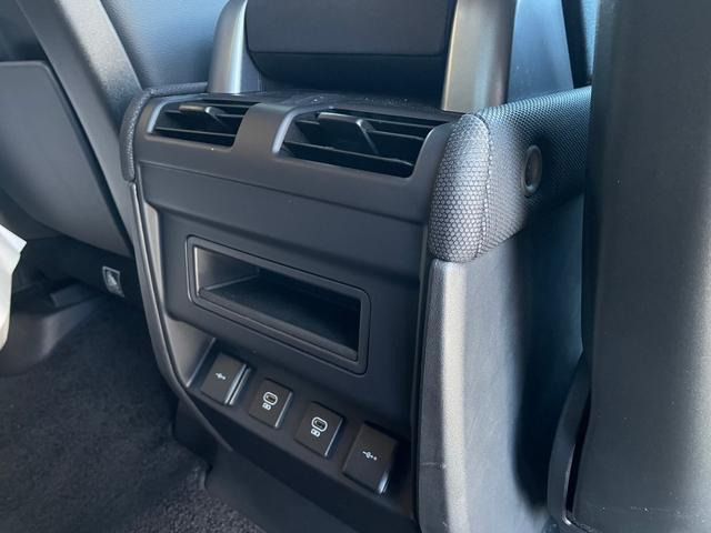 ROVER DEFENDER 2021-08 189445-16