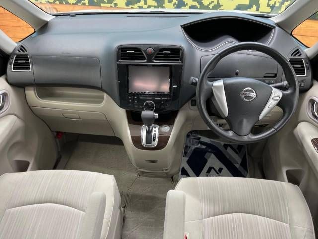 Nissan SERENA 2012-11 10215-1