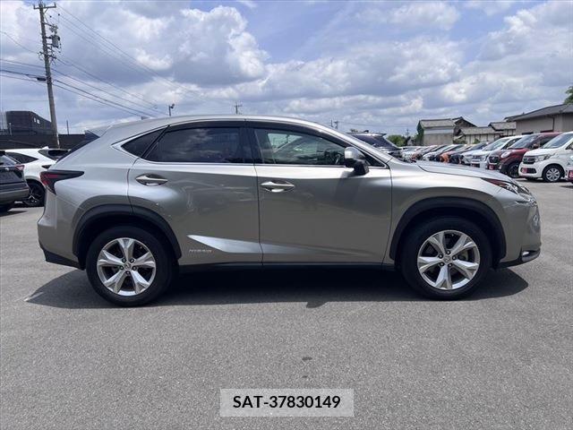 Lexus NX 2015-07 275676-3
